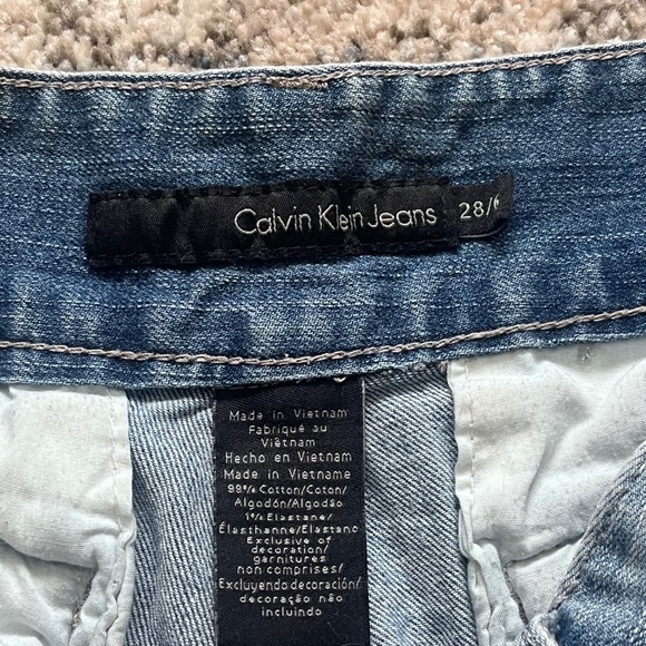 Vintage Calvin Klein denim shorts - Picture 2 of 5
